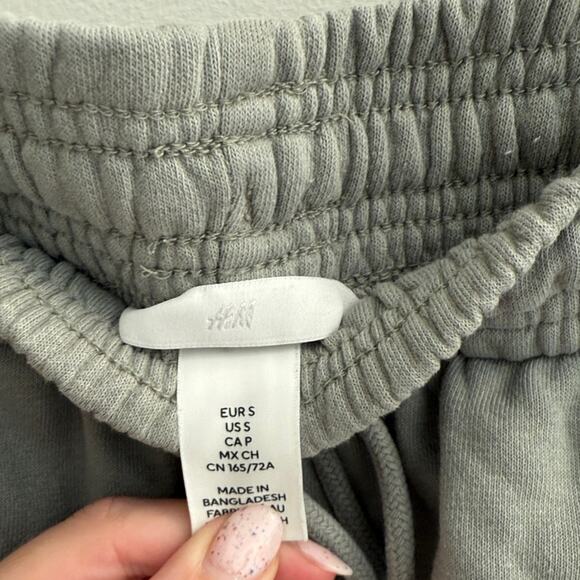 Women's Sage Green Sweat Shorts Small - Picture 4 of 6